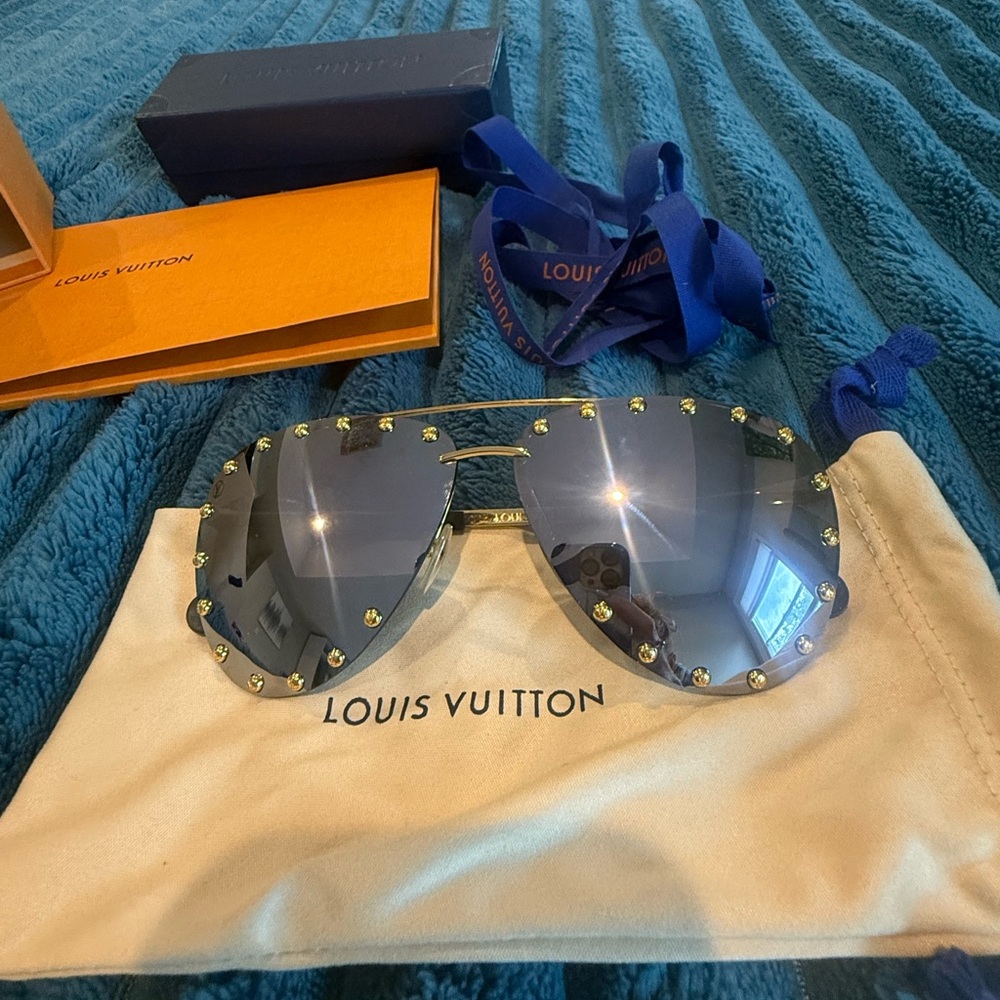 Louis Vuitton The Party Sunnies 😎